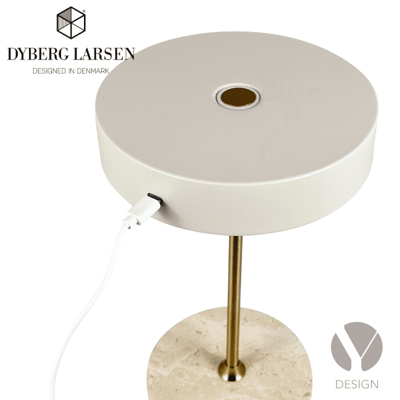 MOONLIGHT-LED-genopladelig-bordlampe-beige-_-messing-8